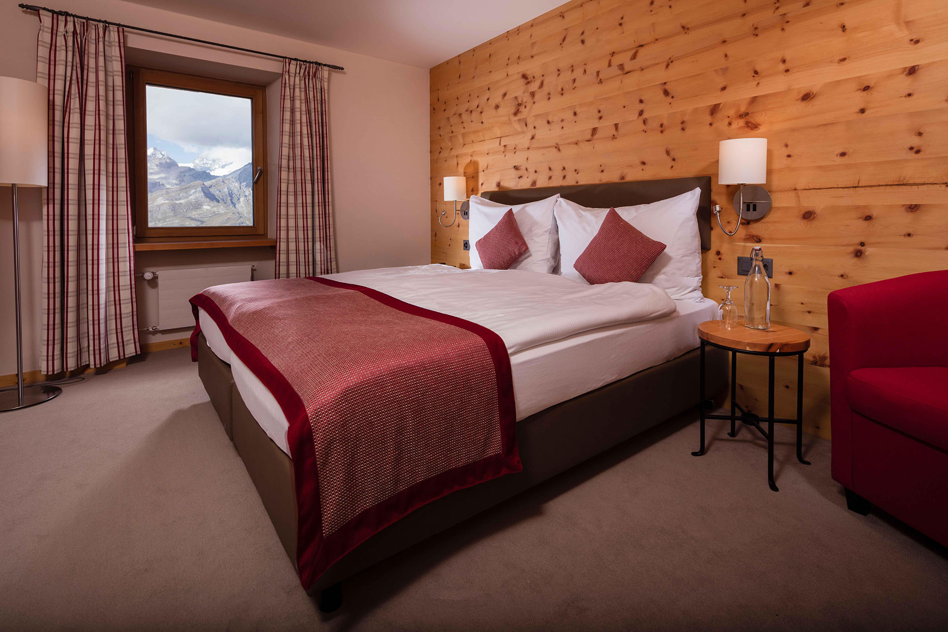 Junior Suite Double Bed - Riffelhaus Hotel - The Matterhorn